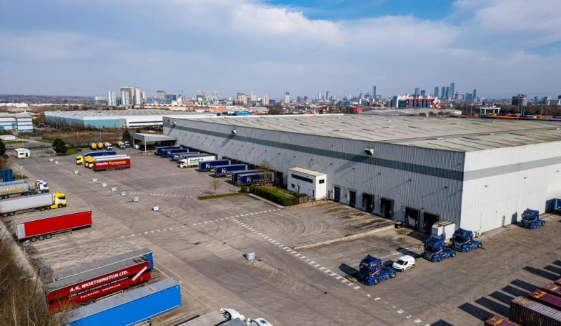 OXW333, Trafford Park, Manchester, Greater Manchester