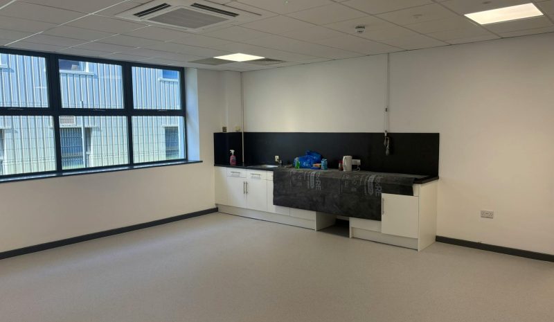 Unit P17, Heywood Distribution Park, Heywood, Greater Manchester, OL10 2TT