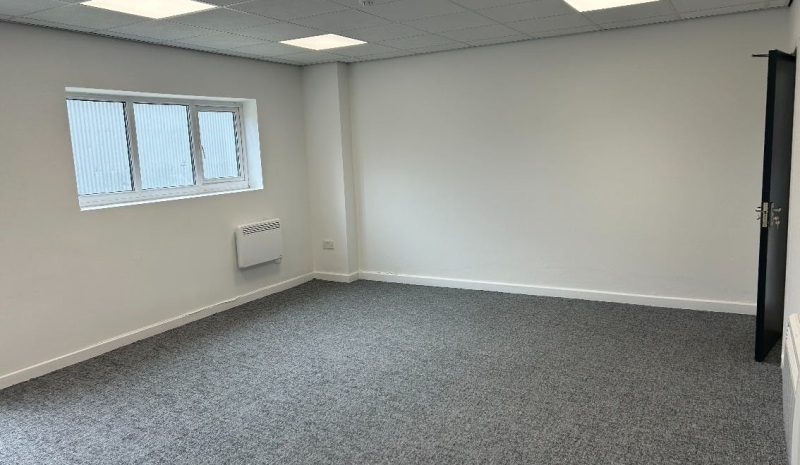 Unit 32/34 Capitol Trading Park, Kirkby Bank Road, Knowsley Industrial Park, Knowsley, Merseyside, L33 7SY