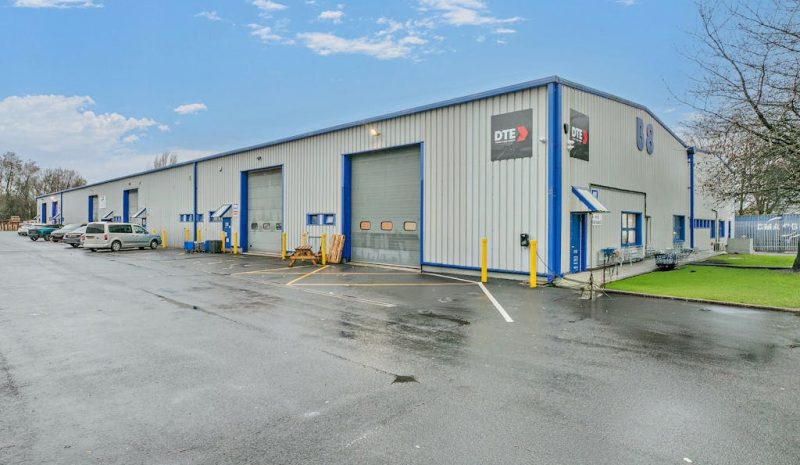 B8 Bays D&E, Heywood Distribution Park, Heywood, Greater Manchester, OL10 2TT